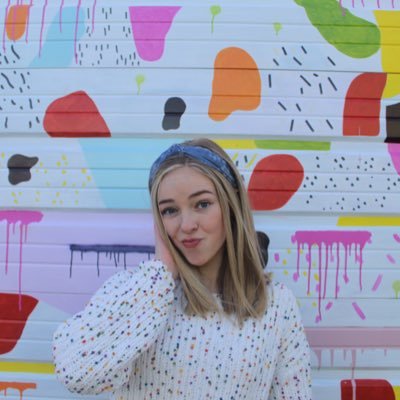 Profile Picture of Claire Colby (@claire_loyd) on Twitter