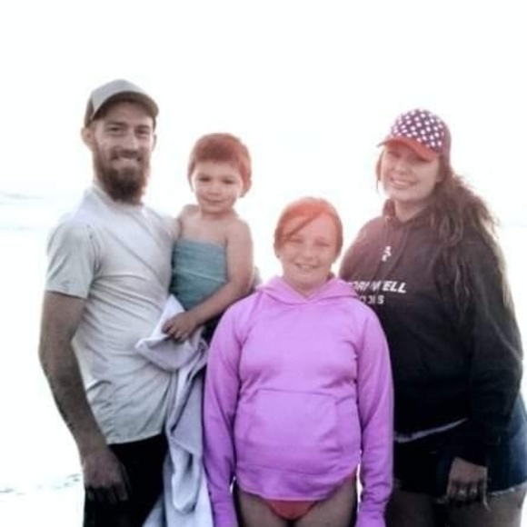 Profile Picture of Craig Ferguson (@fergie223) on Poshmark