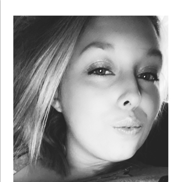 Profile Picture of Sierra Mccurry (@mccurrs1) on Poshmark