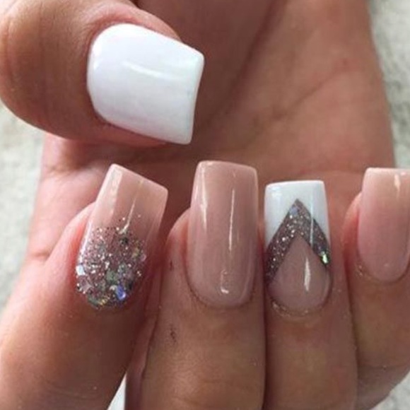 Profile Picture of Rachel Larussa (@rachellarussa) on Poshmark