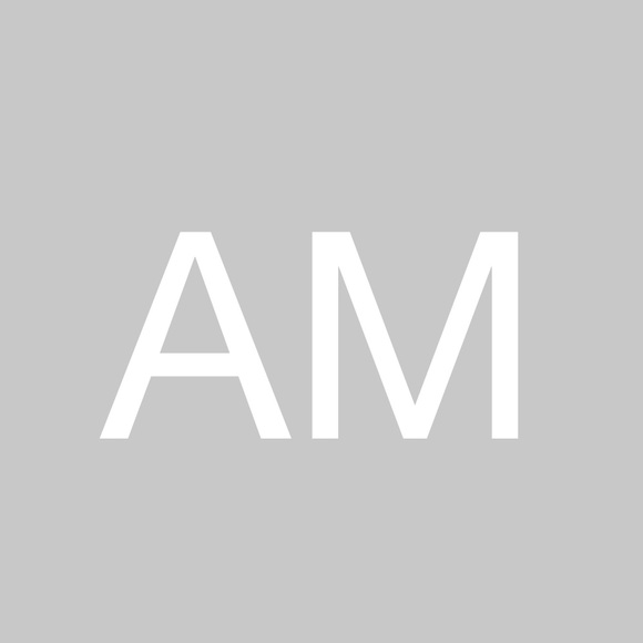 Profile Picture of Amir Miller (@xrncsii) on Poshmark