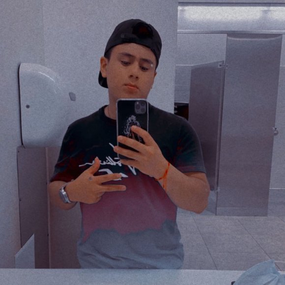 Profile Picture of Silas Vasquez (@samuelota657) on Poshmark