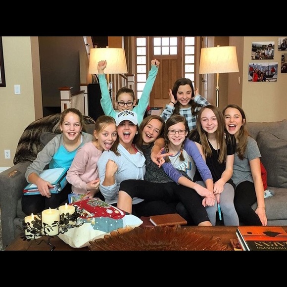 Karly Teegarden - Poshmark Profile Picture of Karly Teegarden (@karlytee2003) on Poshmark