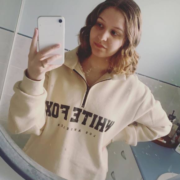 Profile Picture of Anna Walker (@annawalker096) on Poshmark