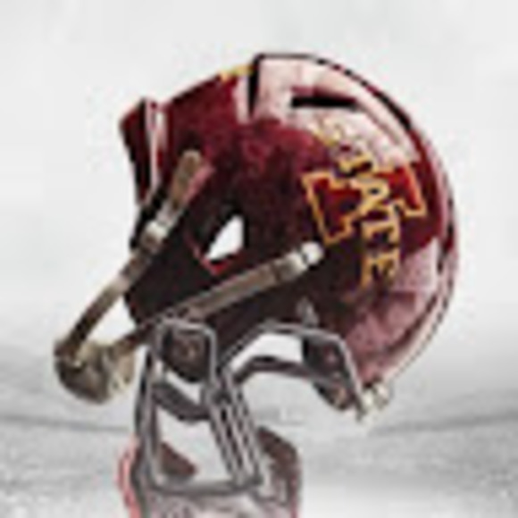 Profile Picture of Shawn Miller (@shawnmiller2387) on Poshmark