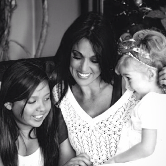 Profile Picture of Rachel Gottlieb (@rachelgott2) on Poshmark