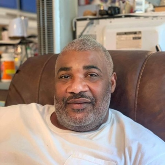 Profile Picture of Ernest Gregory (@ernest2371) on Poshmark