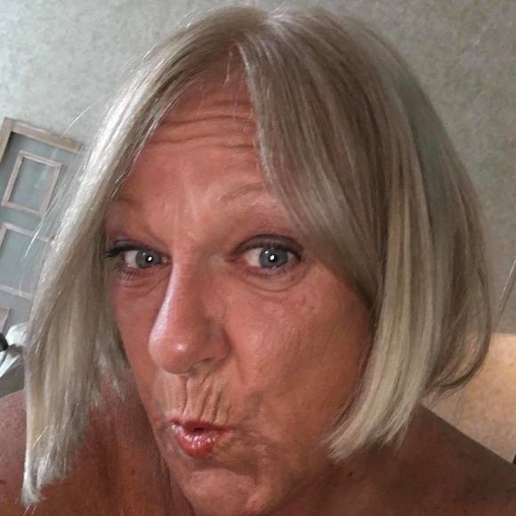 Profile Picture of Janet Hobbs (@habitdognc) on Poshmark