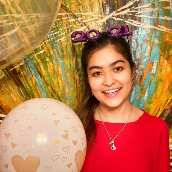 Profile Picture of Zahra Yusufi (@zahrayusufi) on Poshmark