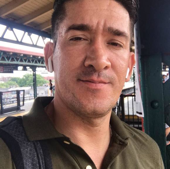 Profile Picture of Alejandro Marulanda (@alejomarulo) on Poshmark