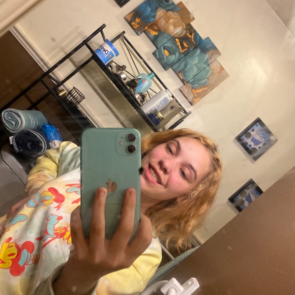 Alliejade Belile - Poshmark Profile Picture of Alliejade Belile (@alliejade05) on Poshmark