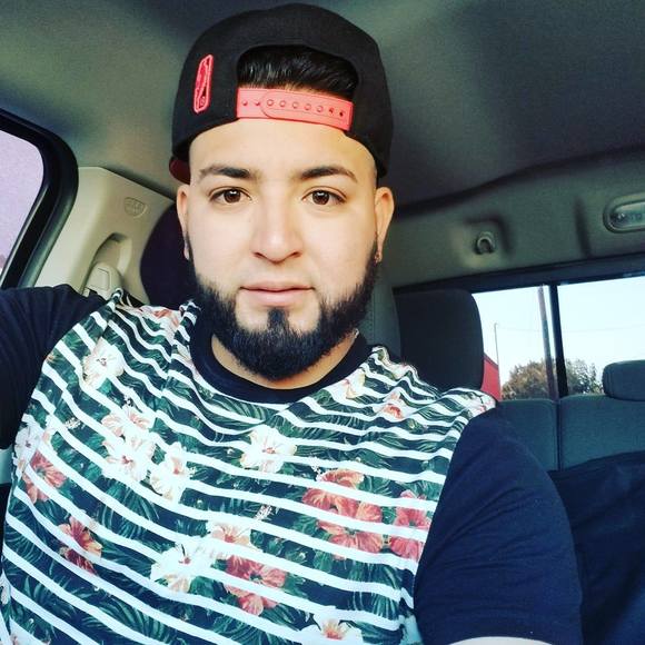 Profile Picture of Laloo Perez (@lalo_pbn) on Poshmark