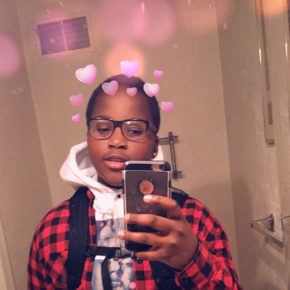 Profile Picture of Kevin Altidort (@kevinaltidort) on Poshmark