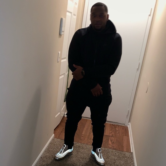 Profile Picture of Tim Easterling (@easterjr11) on Poshmark