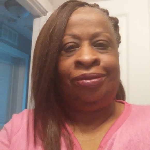 Beverly Forkum - Poshmark Profile Picture of Beverly Forkum (@bevhen1) on Poshmark