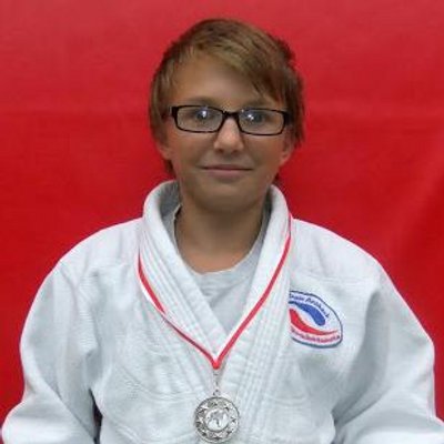 Profile Picture of Pau La (@paula_loe) on Twitter