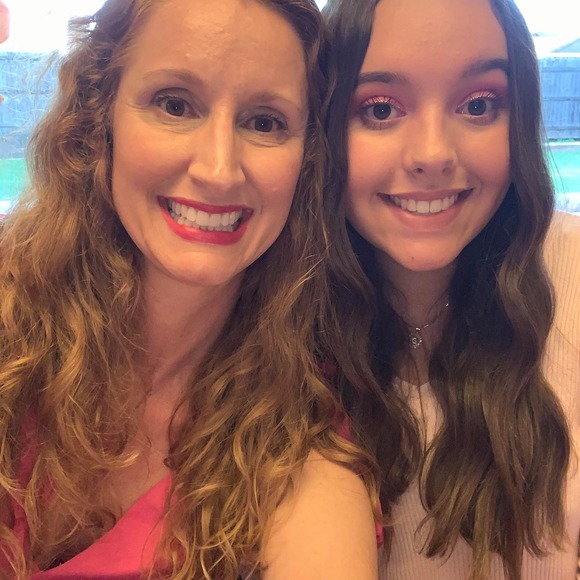 Janie Peters-stutzman - Poshmark Profile Picture of Janie Peters-stutzman (@sunsetdream19) on Poshmark