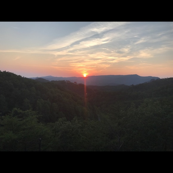 Profile Picture of Emily Langebartels (@emilylangy) on Poshmark