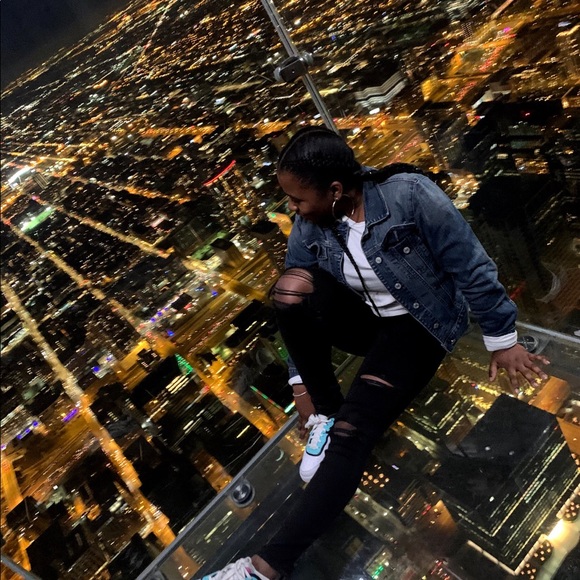 Profile Picture of Kylee Rutledge (@kyleemrutledge) on Poshmark