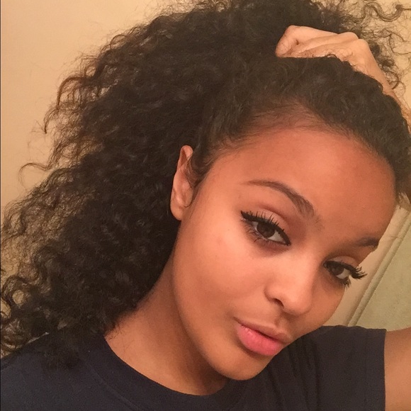 Profile Picture of Mishku Kierkegaard (@mythickcloset) on Poshmark