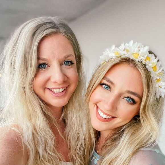 Profile Picture of Alexis Lowdermilk (@lexlowdermilk) on Poshmark