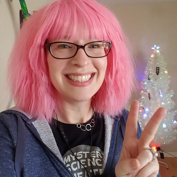 Profile Picture of Suzanne Bailey (@suzbone) on Poshmark