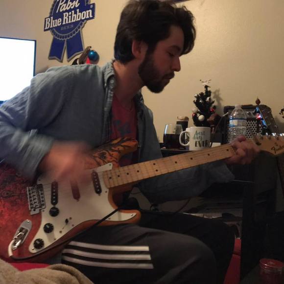 Profile Picture of Christian Carwile (@chrischin01) on Poshmark