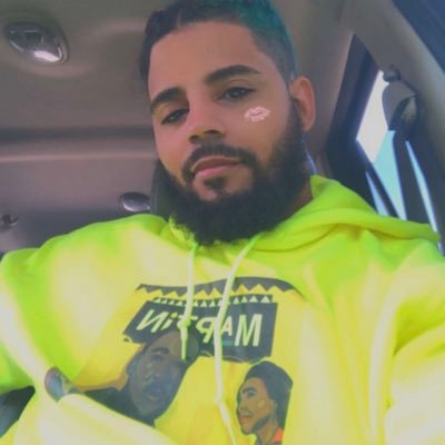 Profile Picture of Mike Hue (@mikehue8) on Twitter