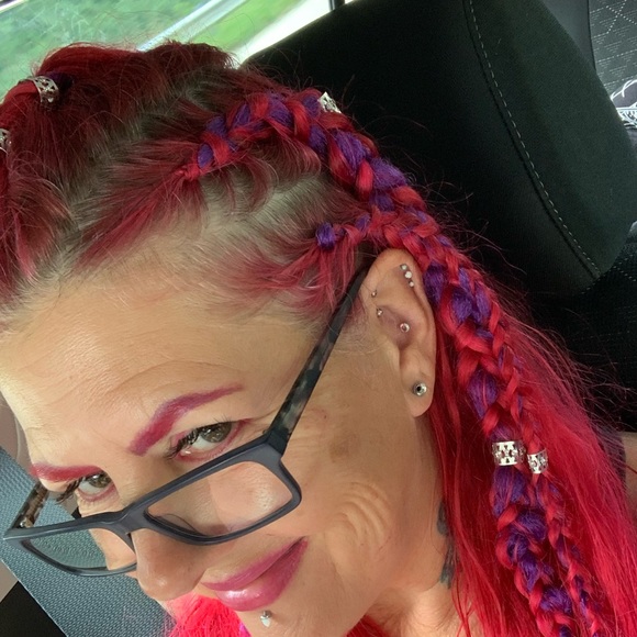 Profile Picture of Audra Imhoff (@bombshellaud) on Poshmark