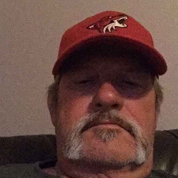 Profile Picture of Mark Mccray (@markmccray72) on Poshmark