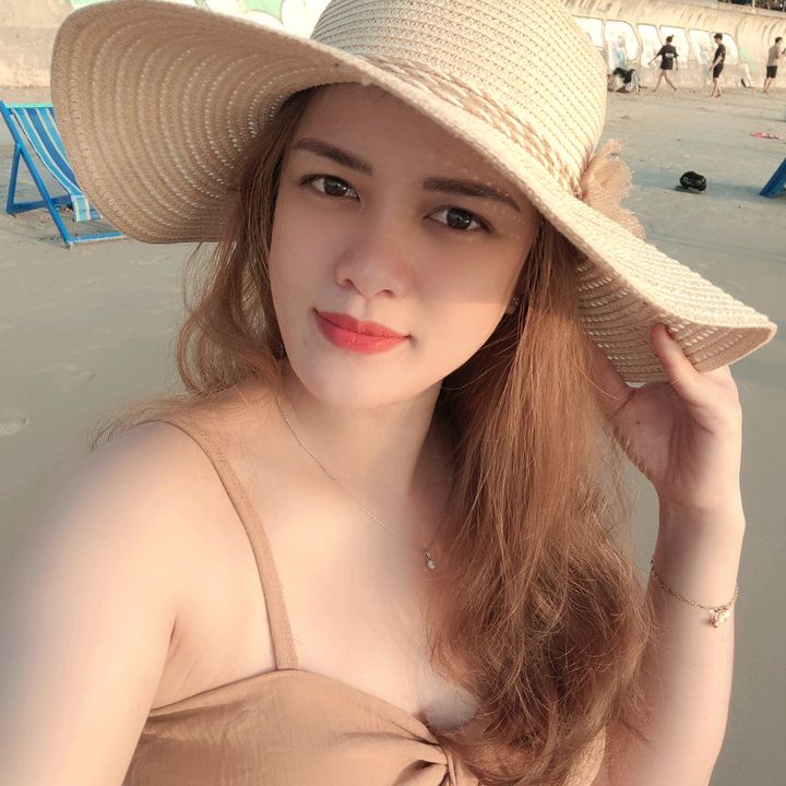 Profile Picture of Dinh Dinh (@@dinhdinh2006) on Tiktok