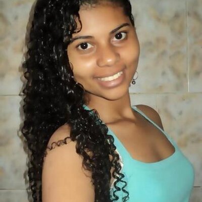 Profile Picture of Julia Motta (@Juliamotta12) on Twitter