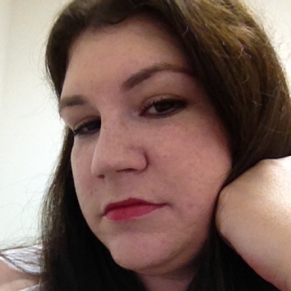 Profile Picture of Sarah Neis (@dainagon) on Poshmark