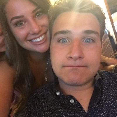 Profile Picture of Julia Gallo (@juliagalloo) on Twitter