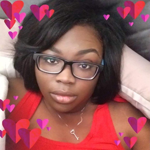 Profile Picture of Dawn Chalk (@dawnchalk) on Poshmark