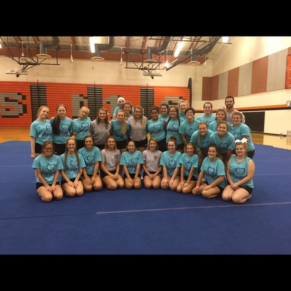 Profile Picture of Audrey Harp (@audharp) on Poshmark