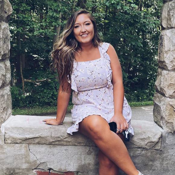 Profile Picture of Tori Mae (@torimeece3) on Poshmark