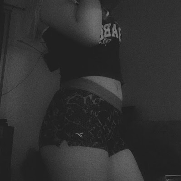 Profile Picture of Peyton Owen (@peytonlowen25) on Poshmark