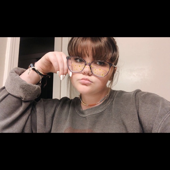 Profile Picture of Julianna Trosclair (@notjuish) on Poshmark