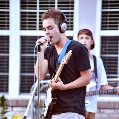 Profile Picture of Aaron Nichols (@adude360) on Twitter