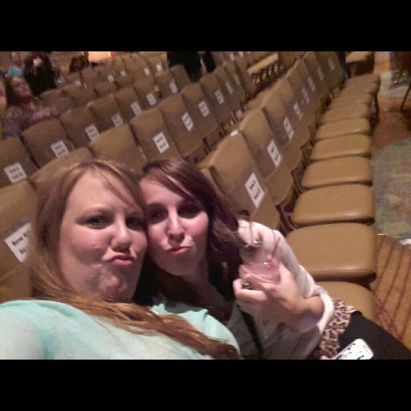 Profile Picture of Jennifer Leuschner (@k_n_a_mom) on Poshmark