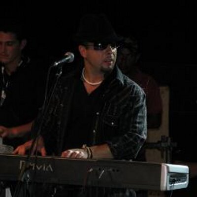 Profile Picture of Carlos Valentin Ch. (@CarlosValentinC) on Twitter
