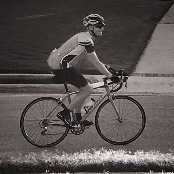 Profile Picture of Huw Thomas (@hgt100) on Poshmark