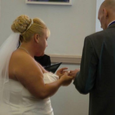 Lisa Robertshaw - Twitter Profile Picture of Lisa Robertshaw (@lisarobertshaw1) on Twitter