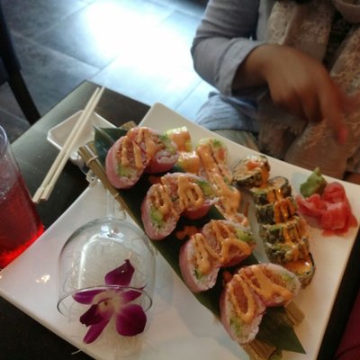 Robina Ahmad - Twitter Profile Picture of Robina Ahmad (@ButterwithStars) on Twitter