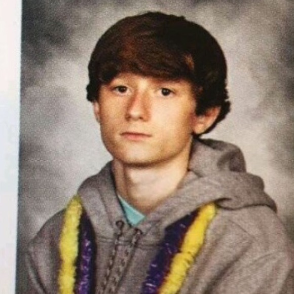 Profile Picture of Scott Nations (@scottnati) on Poshmark