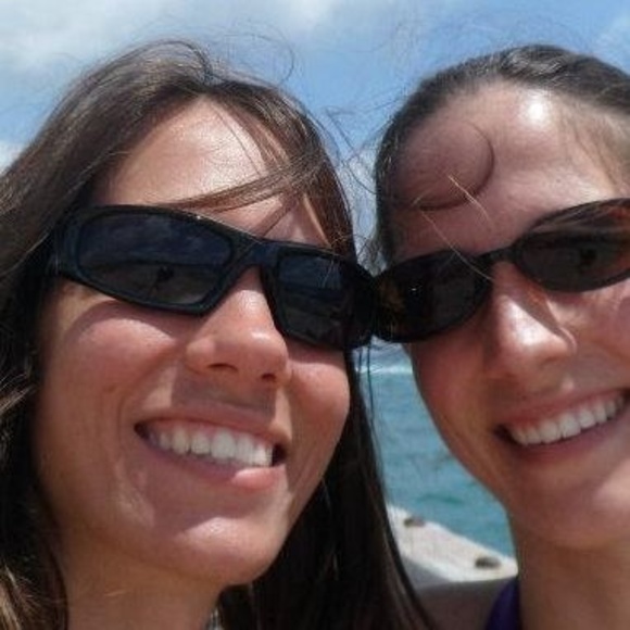 Profile Picture of Rachel Adyniec (@ofishalyhis) on Poshmark