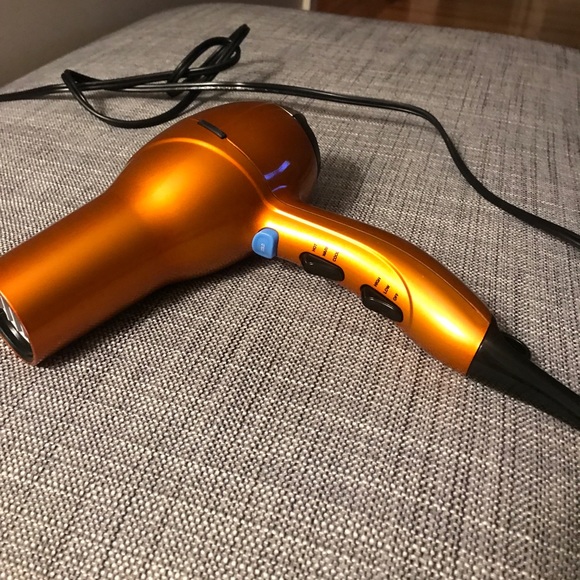 Profile Picture of Yoko Yano (@yokoyano) on Poshmark