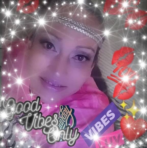 Profile Picture of Charlotta Costello (@charlottacos974) on Poshmark