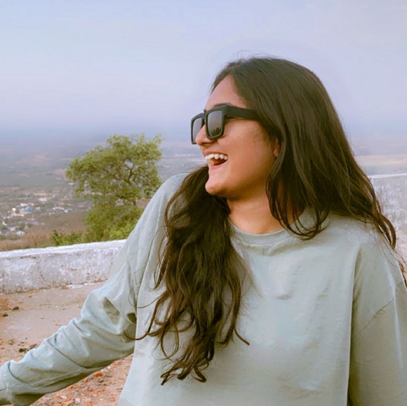 Profile Picture of Sara Patel (@saara157) on Poshmark
